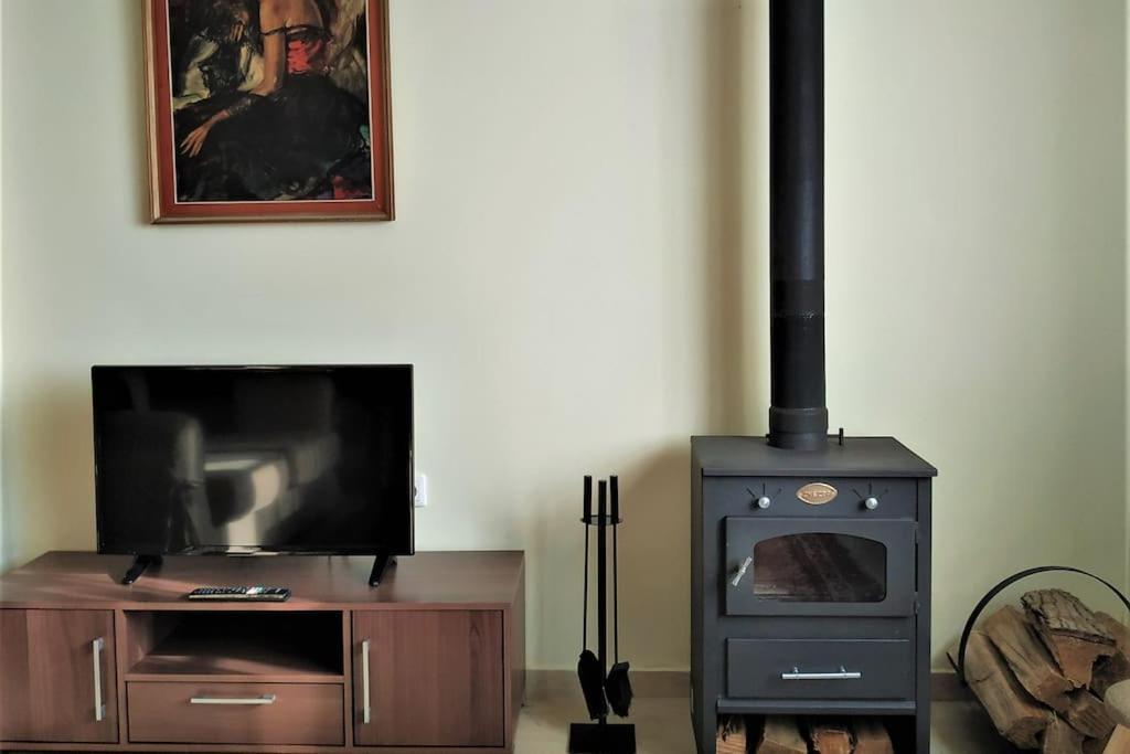 Appartamento Deppy'S House Κοντά Στα Λουτρά Πόζαρ Chrysi Esterno foto