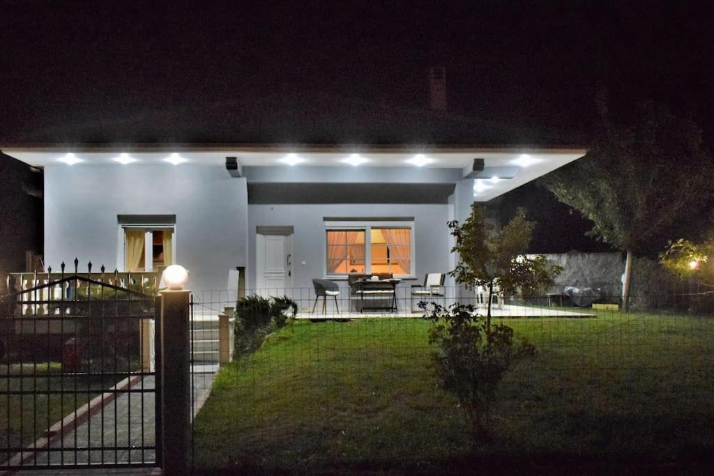 Appartamento Deppy'S House Κοντά Στα Λουτρά Πόζαρ Chrysi Esterno foto